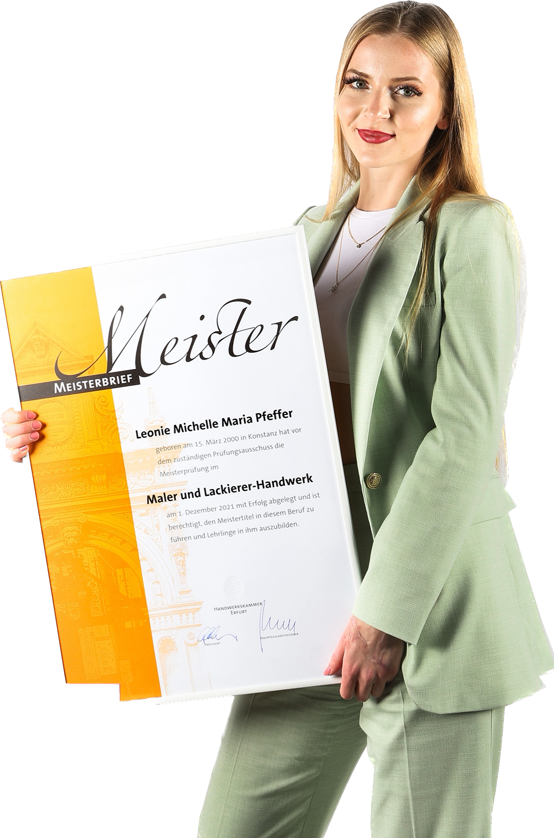 Leonie Pfeffer mit Meisterbrief